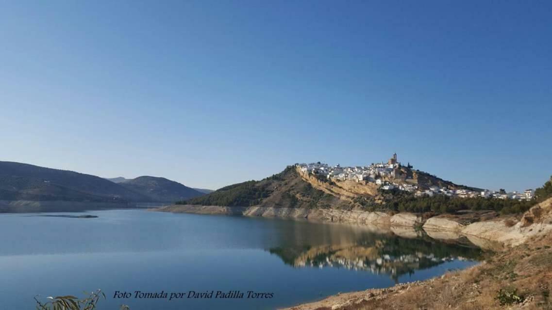 הוילה Iznájar Cortijo De La Cruz מראה חיצוני תמונה