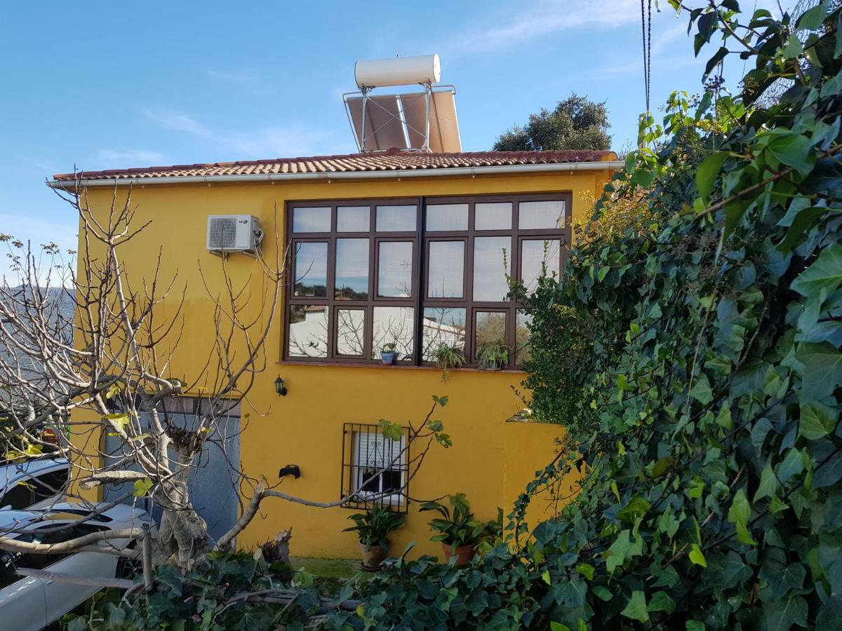 הוילה Iznájar Cortijo De La Cruz מראה חיצוני תמונה
