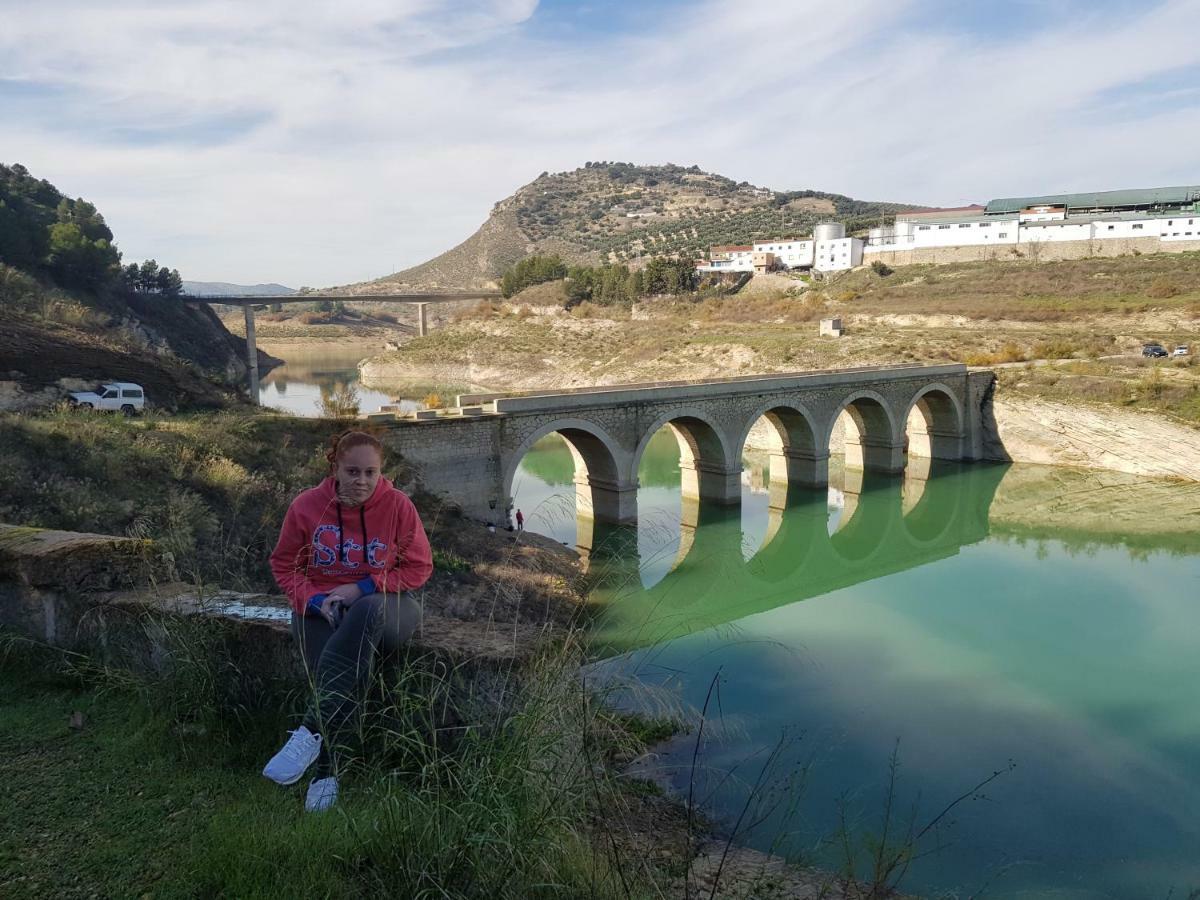 הוילה Iznájar Cortijo De La Cruz מראה חיצוני תמונה